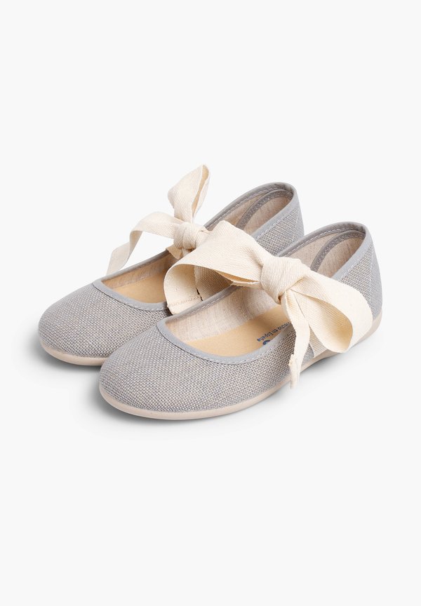 MERCEDITA LINO CON LAZO CRUDO – Klassischer Ballerina – gris