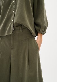 Thumbnail Image 5