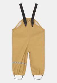 Macacão impermeável amarelo com alças pretas ajustáveis, punhos elásticos e detalhes de faixa refletora prateada na bainha. Material suave e durável.