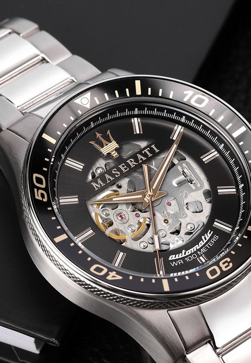 Herren Analoguhren | Maserati SFIDA KOLLEKTION Uhr silber, schwarz/silberfarben - RZ47850 Herren Analoguhren | Maserati SFIDA KOLLEKTION Uhr silber, schwarz/silberfarben - RZ47850