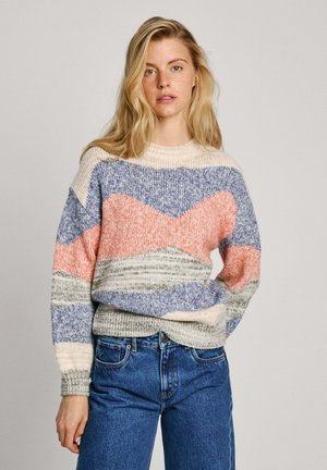 Mehrfarbiger Pullover mit Wellenmustern in Blau, Pfirsich und Grau und einem cremefarbenen Kragen. Strukturiertes Strickmaterial sowie gerippte Bündchen und Saum.