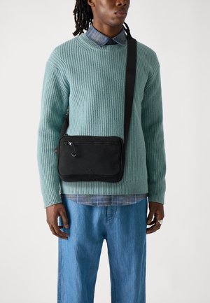 ARKK UNISEX - Umhängetasche - black