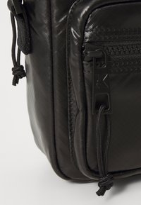 KARL LAGERFELD IKON PUFFY - Borsa a tracolla - black