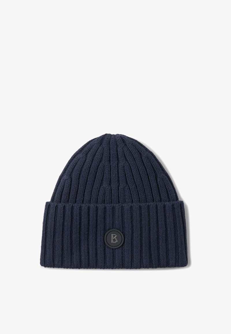 Granatowa, prążkowana czapka typu beanie z podwiniętym brzegiem i czarną okrągłą łatą z wystającą literą "B" na środkowej części przodu.