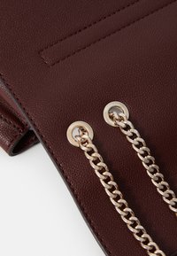 Guess XBODY  - Borsa a tracolla - burgundy