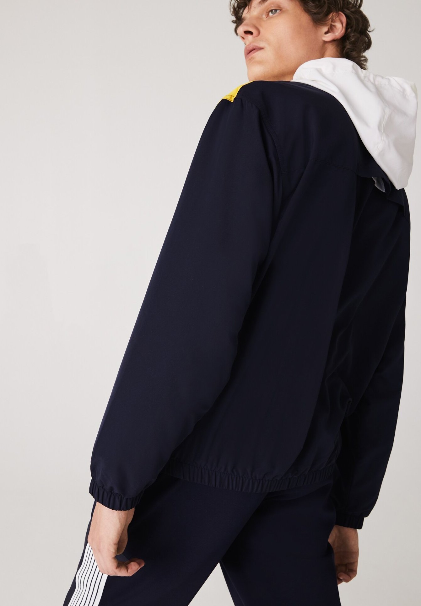 veste survetement lacoste noir