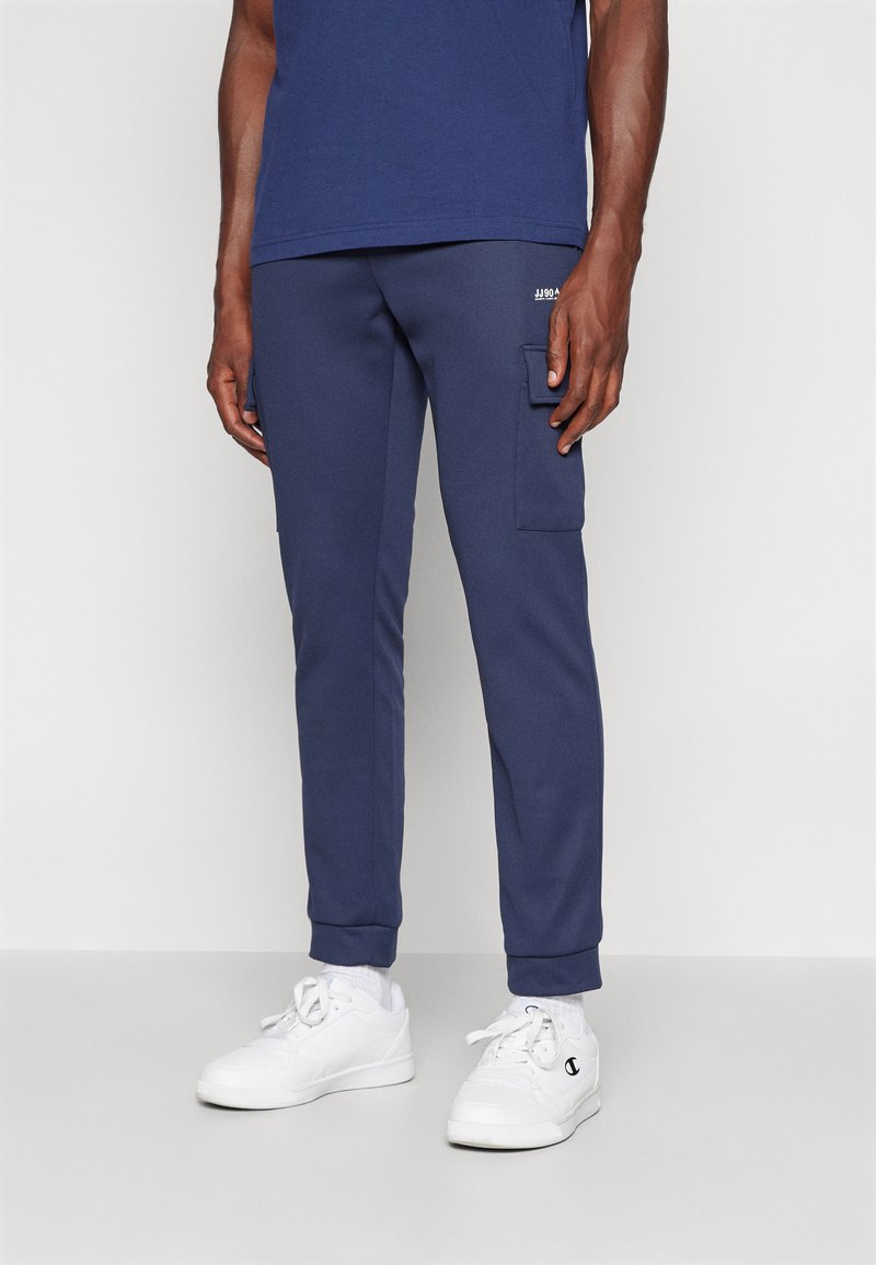 Jack & Jones Performance JPSTGORDON JJBASIC ICE CARGO PANTS - Hlače - navy blazer
