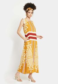 Be Sunset STILOSO - Vestito lungo - saffron