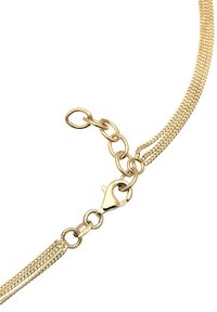 Goldfarbener Metallring mit strukturiertem Finish, ausgestattet mit einem Verschluss und miteinander verbundenen Ringen für einen sicheren Halt. Leicht und elegantes Design.