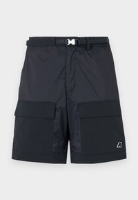 Mustat cargo-shorts kevyestä kankaasta, jossa on säädettävä vyötärö soljella, kaksi suurta etupussia ja logokaunis detalji.