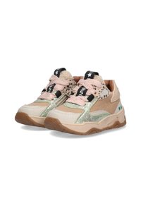 Sneakers gemaakt van gemengde materialen met beige, lichtroze en groene accenten. Getextureerd oppervlak met patroontasjes en een gevoerde kraag.