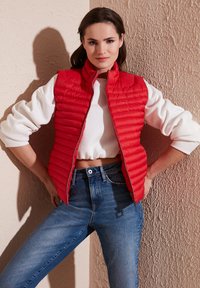 LELA SLIM FIT - Strukirani kaput - red