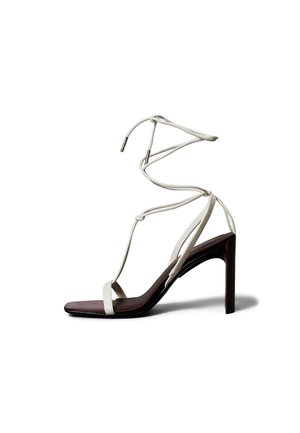 Sandales à talons hauts - bordeaux