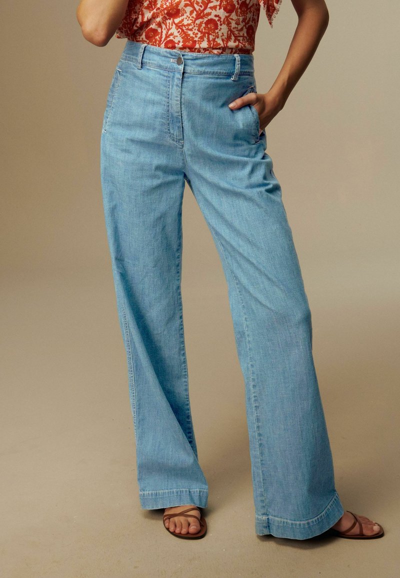 Laura Ashley WIDE - Avar lõikega teksad - denim