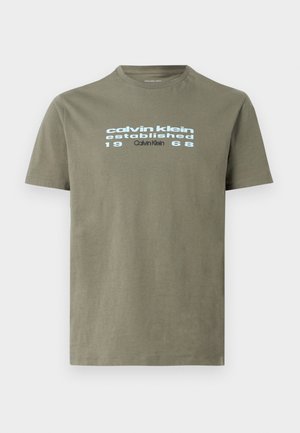 Calvin Klein Jeans, FUTUR - Μπλουζάκι με στάμπα - dusty olive