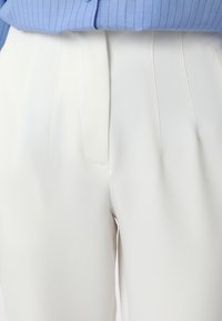 Modanisa Pantalones - white