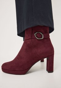 Tamaris Klassiska stövletter - merlot