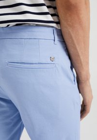 WE Fashion Chinos - light blue