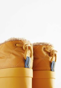 Next THE GRUFFALO CUFF - Bottes en caoutchouc - yellow tiger
