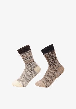 Gestrickte Wollsocken mit einem strukturierten Muster in Creme und Braun sowie einem dunkelbraunen Bündchen oben; mittellang bis zur Wade mit verstärkten Zehen.