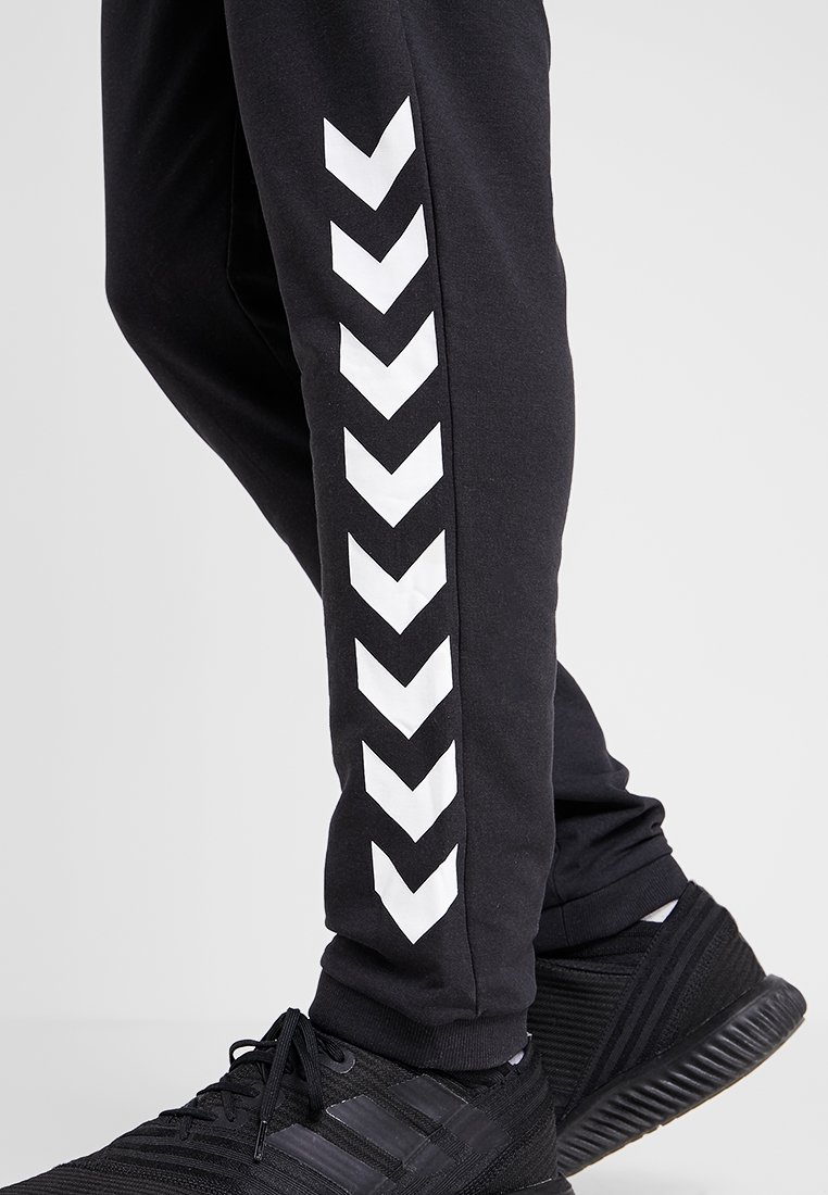 Hummel RAY Joggebukse blacksvart Zalando.no Hummel RAY Joggebukse blacksvart Zalando.no