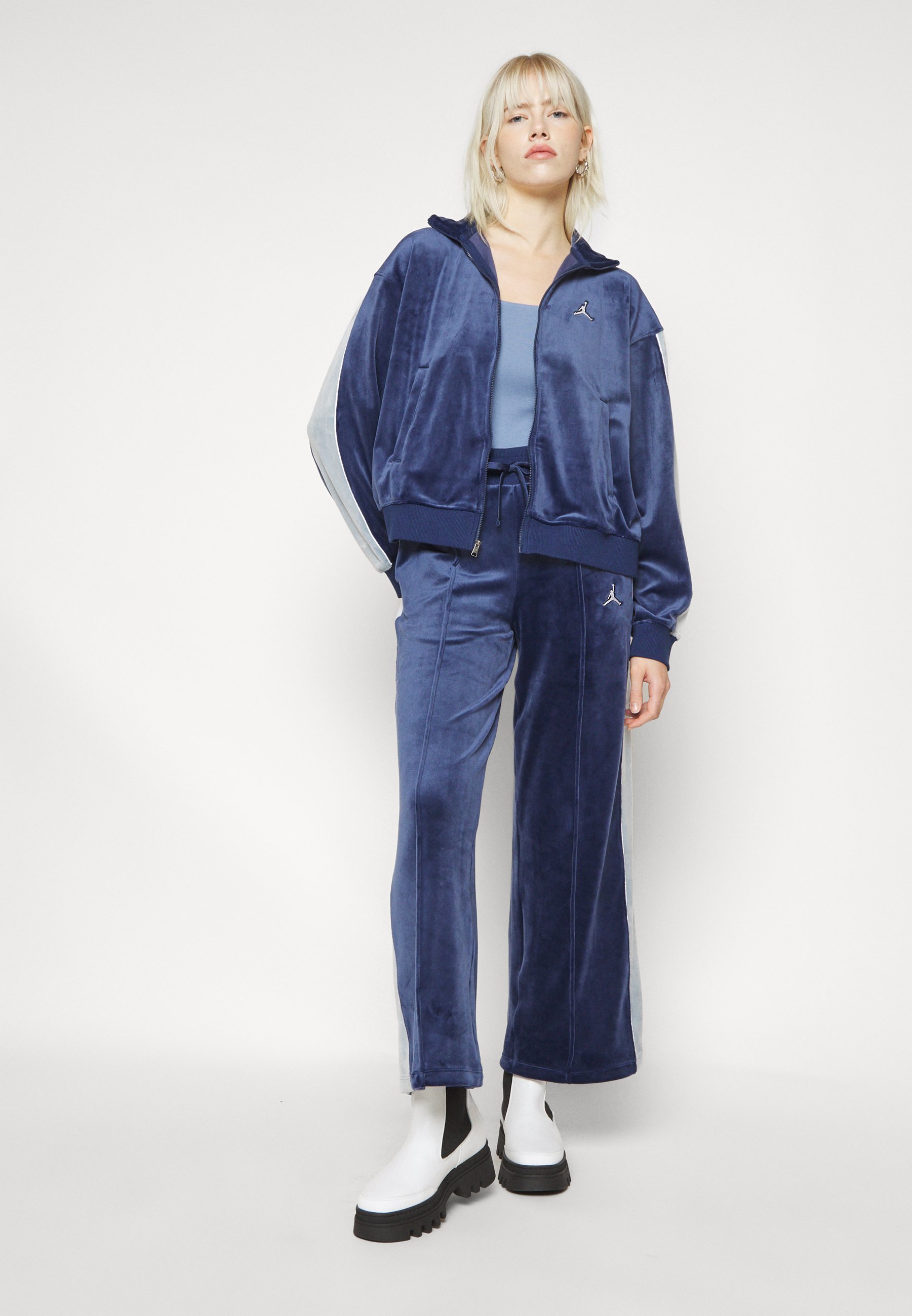 jordan flight blue tracksuit