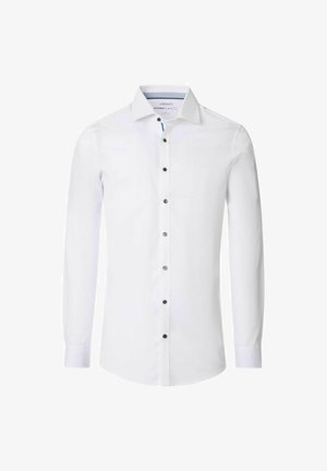 Witte overhemd met lange mouwen van gladde stof, voorzien van een puntige kraag, zwarte knopen en contrasterende blauwe accenten aan de binnenkant van de kraag.