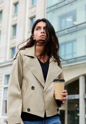 PULL&BEAR, SHORT BALLOON - TRENCH COAT - Veste légère - sand