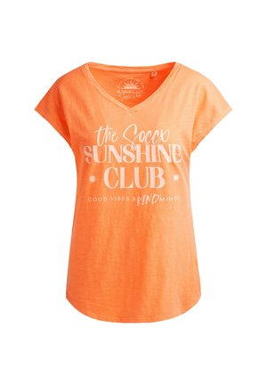 Soccx, SOCCX ÄRMELLOSES SHIRT MIT V-AUSSCHNITT UND WORDING PRINT - Print T-shirt - neon apricot