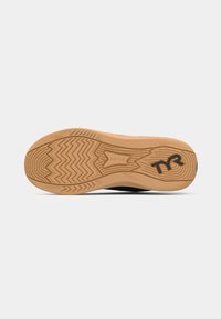 TYR CXT2 - Treeningjalatsid - black