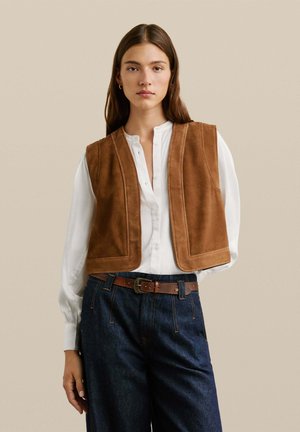 W11 RINA - Chaleco - toffee brown