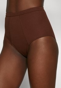 Organic Basics FLEX SUPER HIGH RISE BRIEFS - Kratke gaće - maple