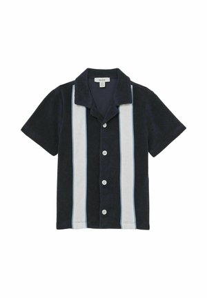 Granatowa koszula z krótkim rękawem w białe pionowe paski, zapinana na guziki z kołnierzem typu camp.