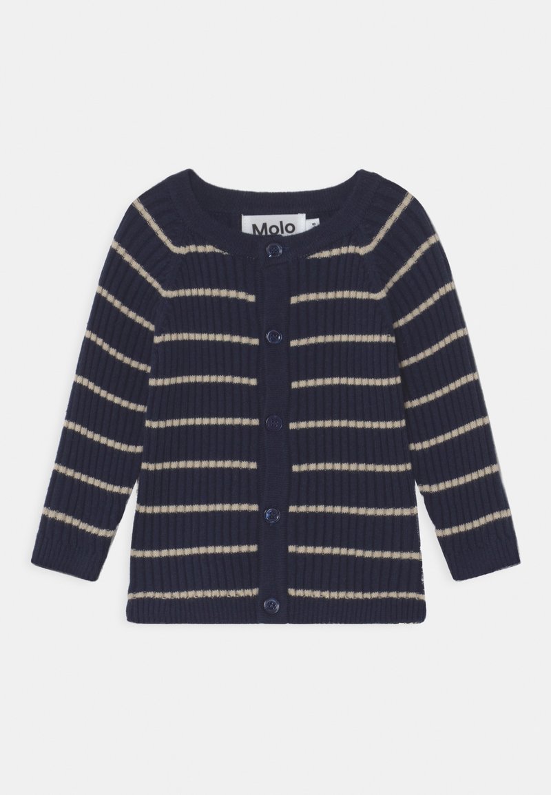 Cardigan côtelé bleu marine avec des rayures horizontales crème, doté d'un col rond et de six boutons bleus sur le devant.