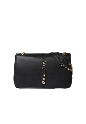 Sac d'épaule en cuir noir avec bandoulière chaîne dorée et logo vertical doré "MARC ELLIS" sur le rabat avant.