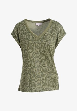 Groene kortemouwen V-hals blouse met slangenprint en kleine glanzende versieringen op de stof.
