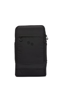 Schwarzer Rucksack aus strapazierfähigem Stoff. Rechteckige Form mit zwei Reißverschlussfächern und glatter Oberfläche. Verfügt über zwei kreisförmige Designs auf der Vorderseite.