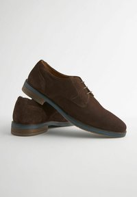 Next DERBY - REGULAR FIT - Zakelijke veterschoenen - brown