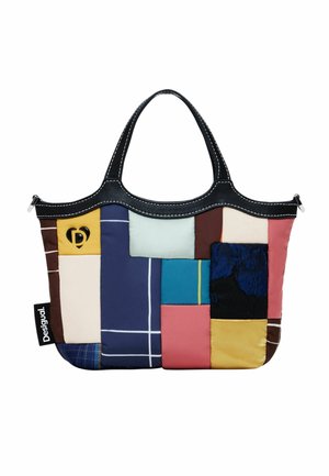 Borsa tote patchwork con pannelli di vari colori in blu, rosa, giallo e crema, con bordo nero testurizzato e dettaglio logo.