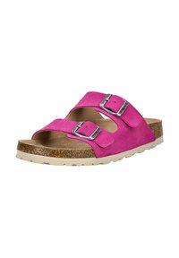 Sandalo slide in suede rosa con due fibbie regolabili, leggero sottopiede in sughero e suola in gomma texturizzata per una maggiore aderenza.