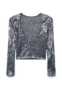 Top corto a maniche lunghe grigio argento coperto di paillettes lucide con scollatura rotonda, posato su uno sfondo bianco.