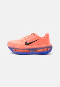 Επιλέχθηκε, atomic pink/black/racer blue/crimson tint