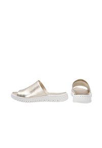 Metallic guld slip-on sandaler med en bred overdel, hvid gummisål og tekstureret detalje på sålen for greb og komfort.