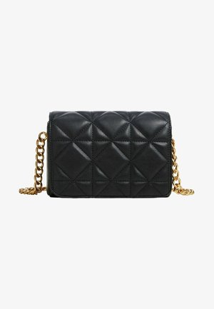 Sac bandoulière en simili cuir matelassé noir avec une chaîne en or et une forme rectangulaire. Présente un motif de couture en losanges.