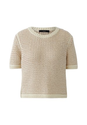 Kurzärmeliger, cremefarbener Strickpullover mit strukturiertem Muster und gerippten Rändern am Kragen, an den Ärmeln und am Saum, mit dem Aufdruck "oui" an der Innenseite des Kragens.