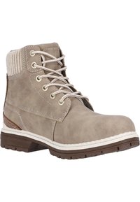 Beige snörkänga med en texturerad syntetisk överdel, ribbad krage, metallhål och en kontrasterande vit och brun sula.