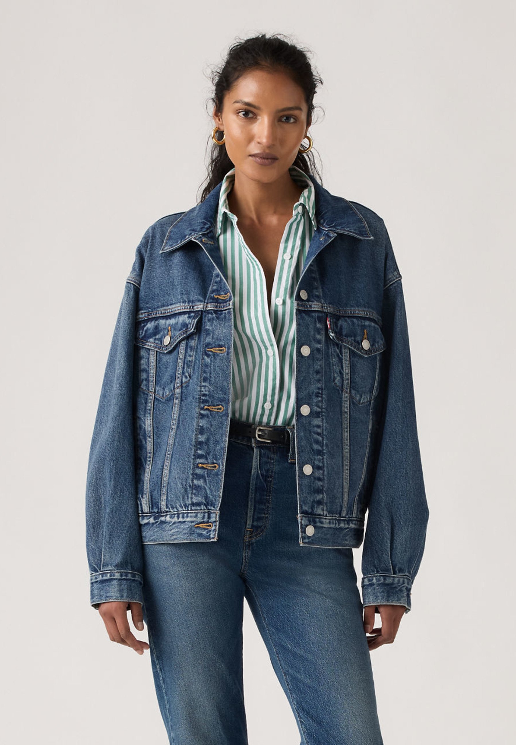 Giacca Di Jeans Oversize Strappata – Modello Boyfriend Con Maniche Lunghe, Colletto Rovesciato, Chiusura A Bottoni, Vestibilità Larga, Perfetta Per Tutte Le Stagioni