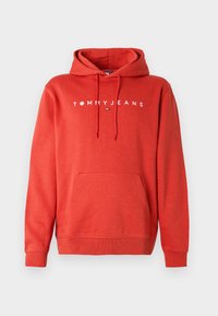 Vybrané, terracotta red