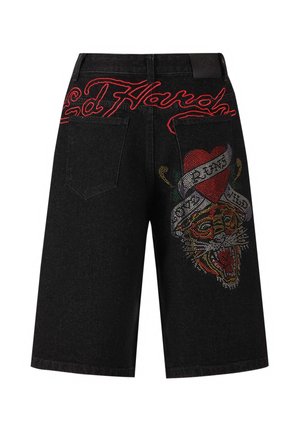 Zwarte denim shorts met rode geborduurde "Ed Hardy" tekst, een multicolor strass tijgerontwerp en een hartvormige banner.