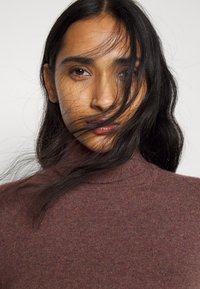 Repeat Camisola - wood